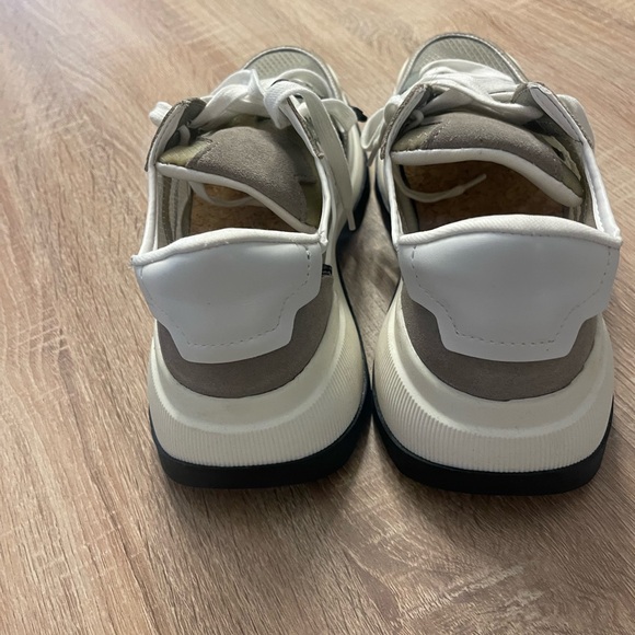 Zara Contrasting leather sneakers - Picture 7 of 10